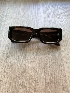 quay australia tell me more tortoise brown modern rectangle retro y2k sunglasses